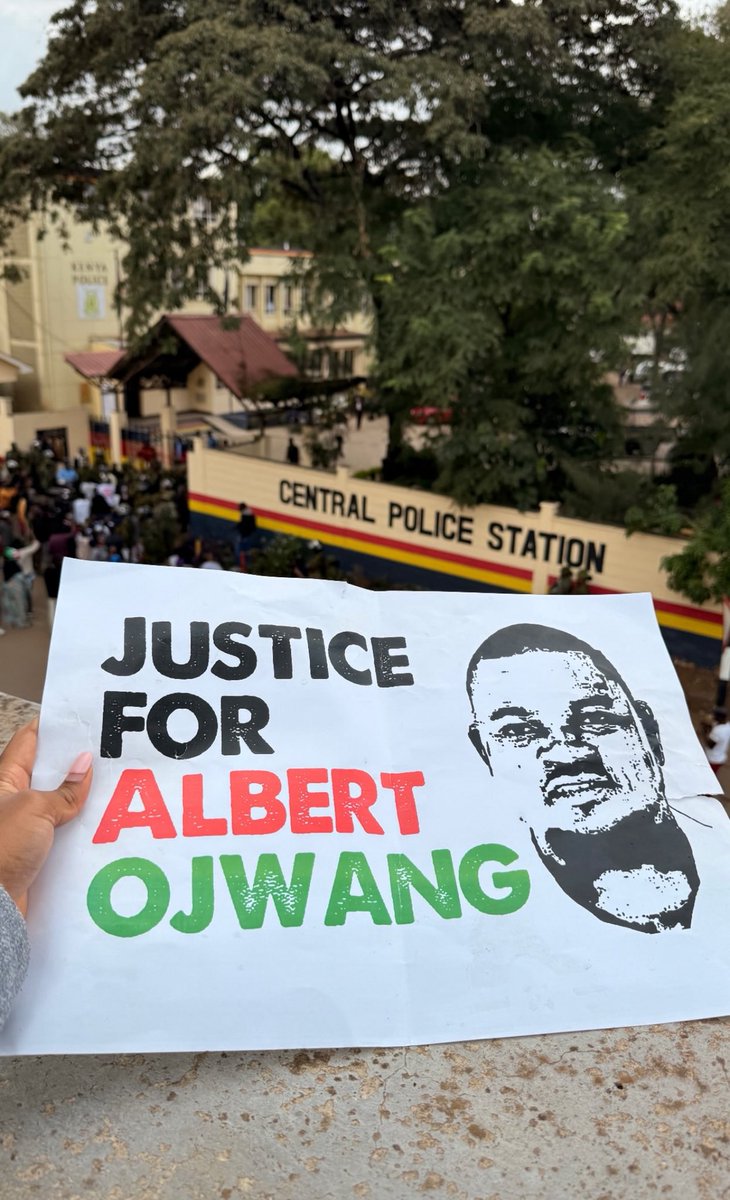fatumaramadhann's tweet photo. #JusticeForAlbertOjwang https://t.co/aEVYXu8ROK