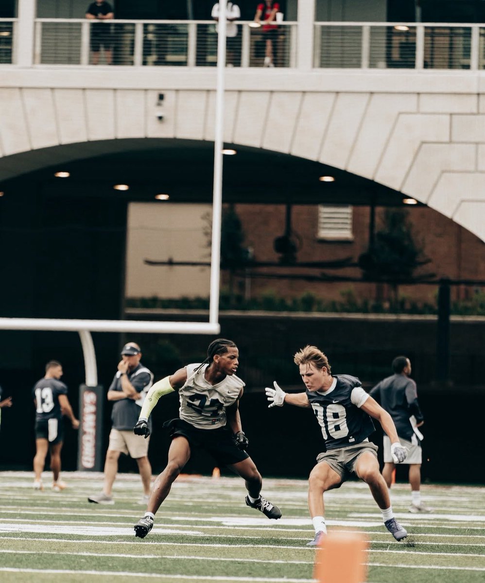 Elijah Stratford (@elijahstratford) on Twitter photo Blessed to be able to preform at the <a href="/TheQBHouse/">The Quarterback House 🎯</a> camp tour, show what I’ve got, and learn some great tools! Looking forward to skyrocket this upcoming season. Blessed to be able to preform at the <a href="/TheQBHouse/">The Quarterback House 🎯</a> camp tour, show what I’ve got, and learn some great tools! Looking forward to skyrocket this upcoming season.