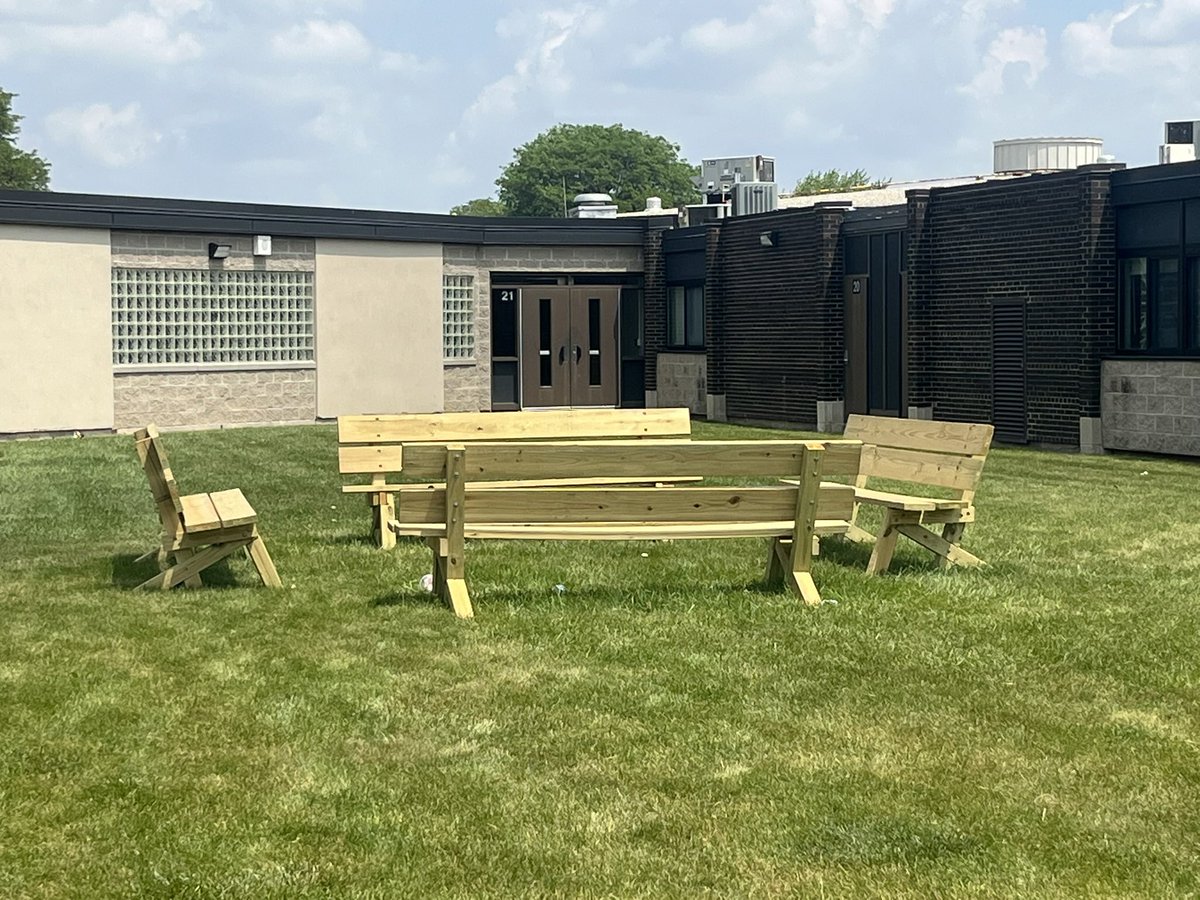 blocht574's tweet image. Got to use the benches my son build for his Eagle Project with my students today! #mschat #bsa
