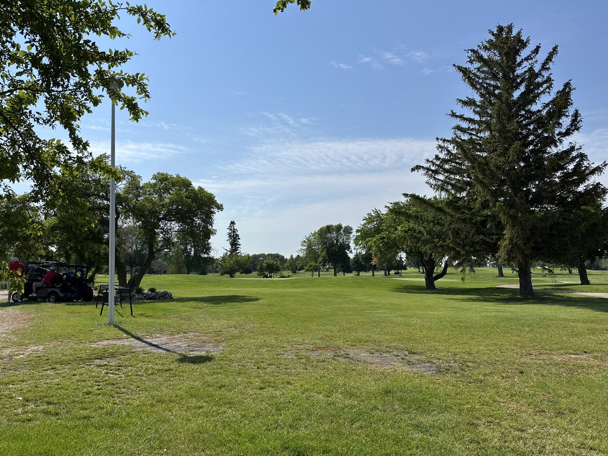GcsaIowa's tweet image. On day one of our northwest Iowa tour, we visited Spencer Muni and Brooks National in Okoboji. It was great talking with Brian and Brett and learning from their years of experience at their courses.