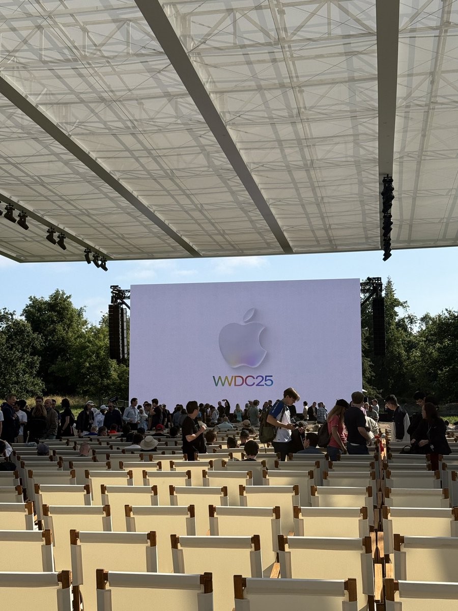 Four years in the making but finally here. My fourth invite and first time attending Apple’s WWDC. 

(Don’t ask what happened last 3 times!)

Just grateful to life for all the opportunities 🍎💯

#WWDC25 #apple