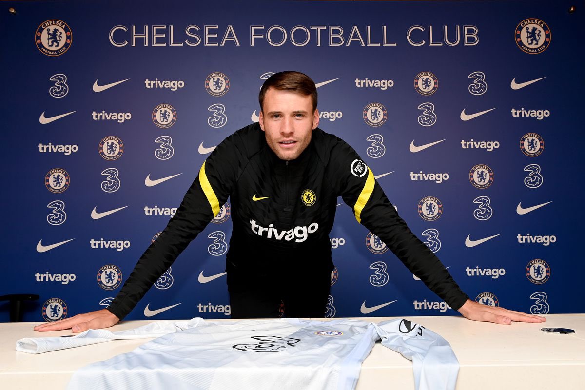 Fabrizio Romano (@fabrizioromano) on Twitter photo 🚨🔵 Marcus Bettinelli, set to leave Chelsea and join Manchester City as new 3rd goalkeeper following Carson’s exit.
The deal is almost done, as <a href="/mcgrathmike/">Mike McGrath</a> reported today. 🚨🔵 Marcus Bettinelli, set to leave Chelsea and join Manchester City as new 3rd goalkeeper following Carson’s exit.
The deal is almost done, as <a href="/mcgrathmike/">Mike McGrath</a> reported today.