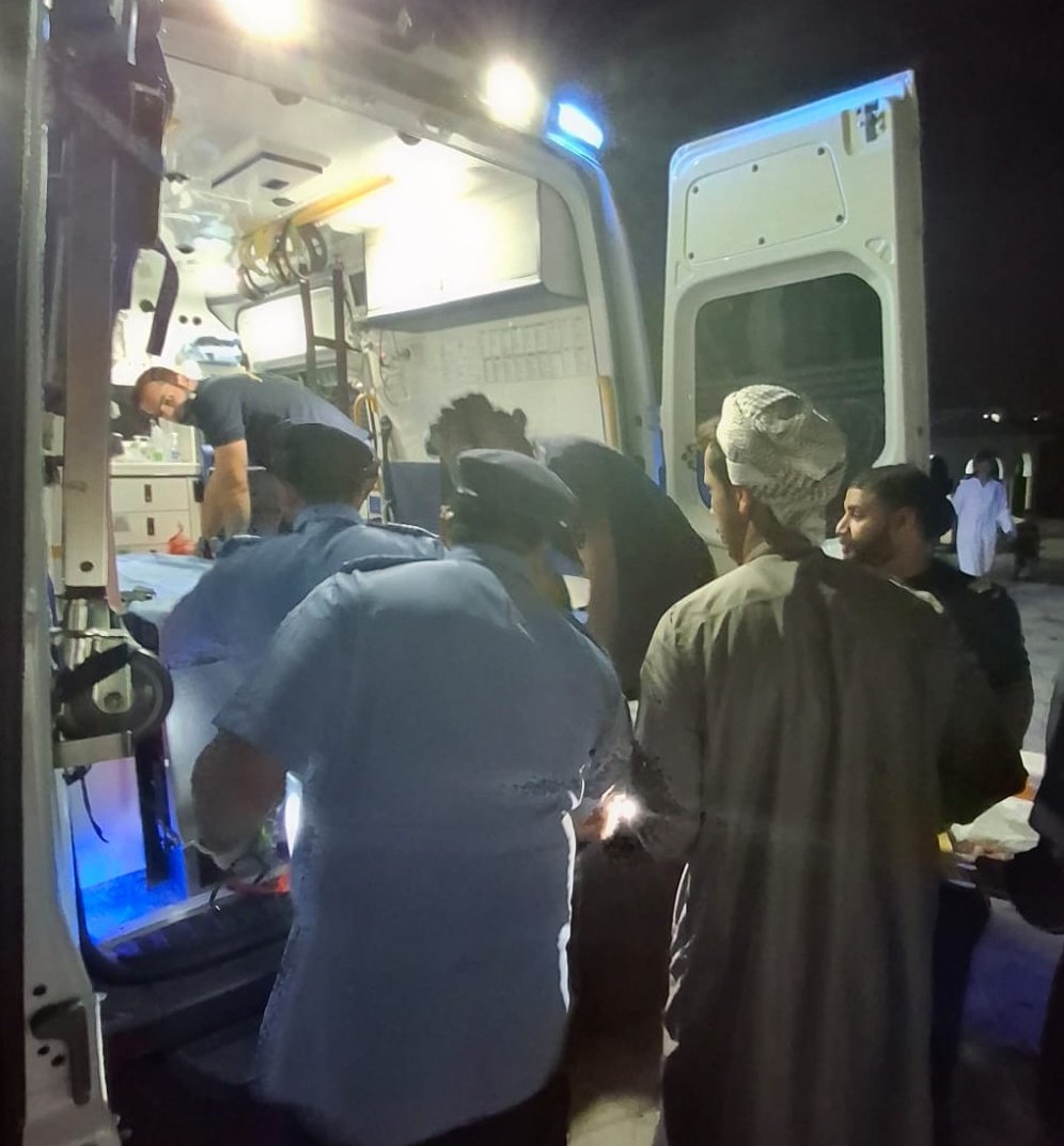 استجابت فرق الإنقاذ بإدارة الدفاع المدني والإسعاف بمحافظة #جنوب_الباطنة لحادث غرق مواطنين اثنين في وادي الحوقين بولاية #الرستاق ، حيث تم انتشالهما وهما مفارقان للحياة.

وتدعو الهيئة المواطنين والمقيمين إلى عدم السباحة في الأماكن غير المخصصة، تجنبًا لحوادث الغرق المفجعة.