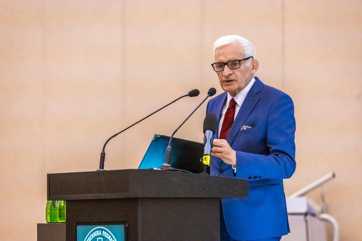 Dziś na <a href="/PUT_Poznan/">Politechnika Poznańska</a> rozpoczął się zjazd polskich inżynierów z całego świata. Bardzo słowa Marszałek <a href="/M_K_Blonska/">Małgorzata Kidawa-Błońska</a> o znaczeniu naukowców polonijnych dla rozwoju Polski. Przejmujący wykład <a href="/JerzyBuzek/">Jerzy Buzek</a> o etycznej odpowiedzialności w dobie rewolucji technologicznej. ❤️🇵🇱