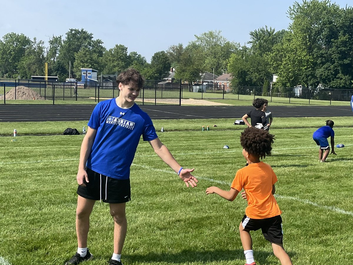 joel12p's tweet image. Great first day of Youth Camp!
#TDC