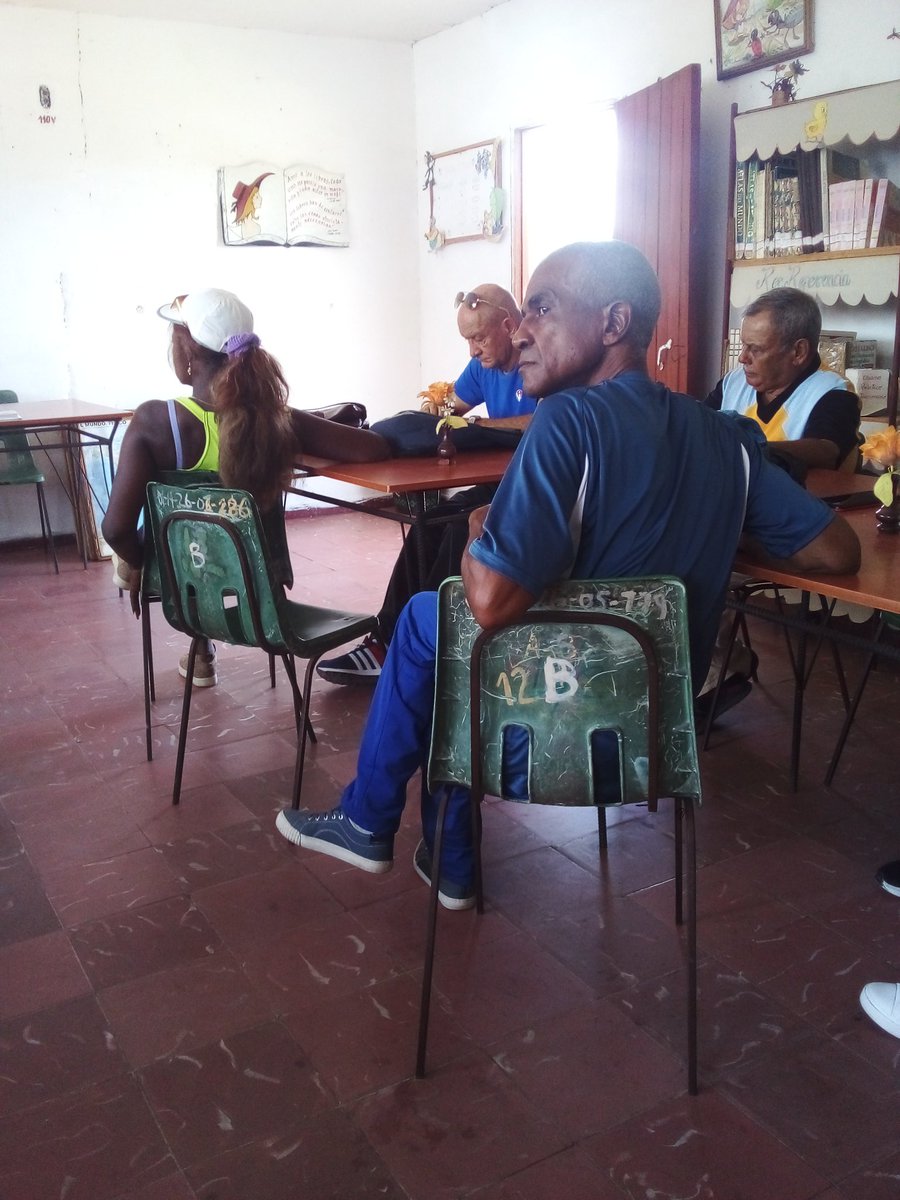 Guane60760D's tweet photo. Se efectúa en nuestro municipio seminario de inspección con todos los metodologos y directores de combinado,muy bien impartido por Óscar Hernández.
#VamosTodosJuntos 
#VamosConTodo 
#InderGuane https://t.co/Hej8HEbIu8