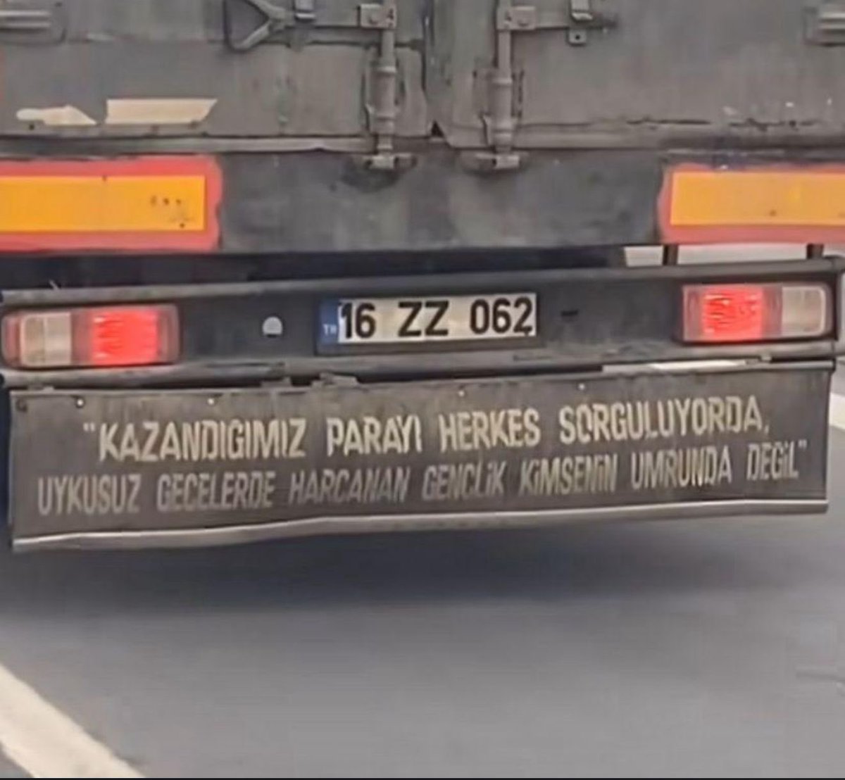 SancaktarSamet's tweet photo. Giden ömrün bir karşılığı olsun #EmniyeteFazlaMesaiÜcreti https://t.co/jp1Vu72F95