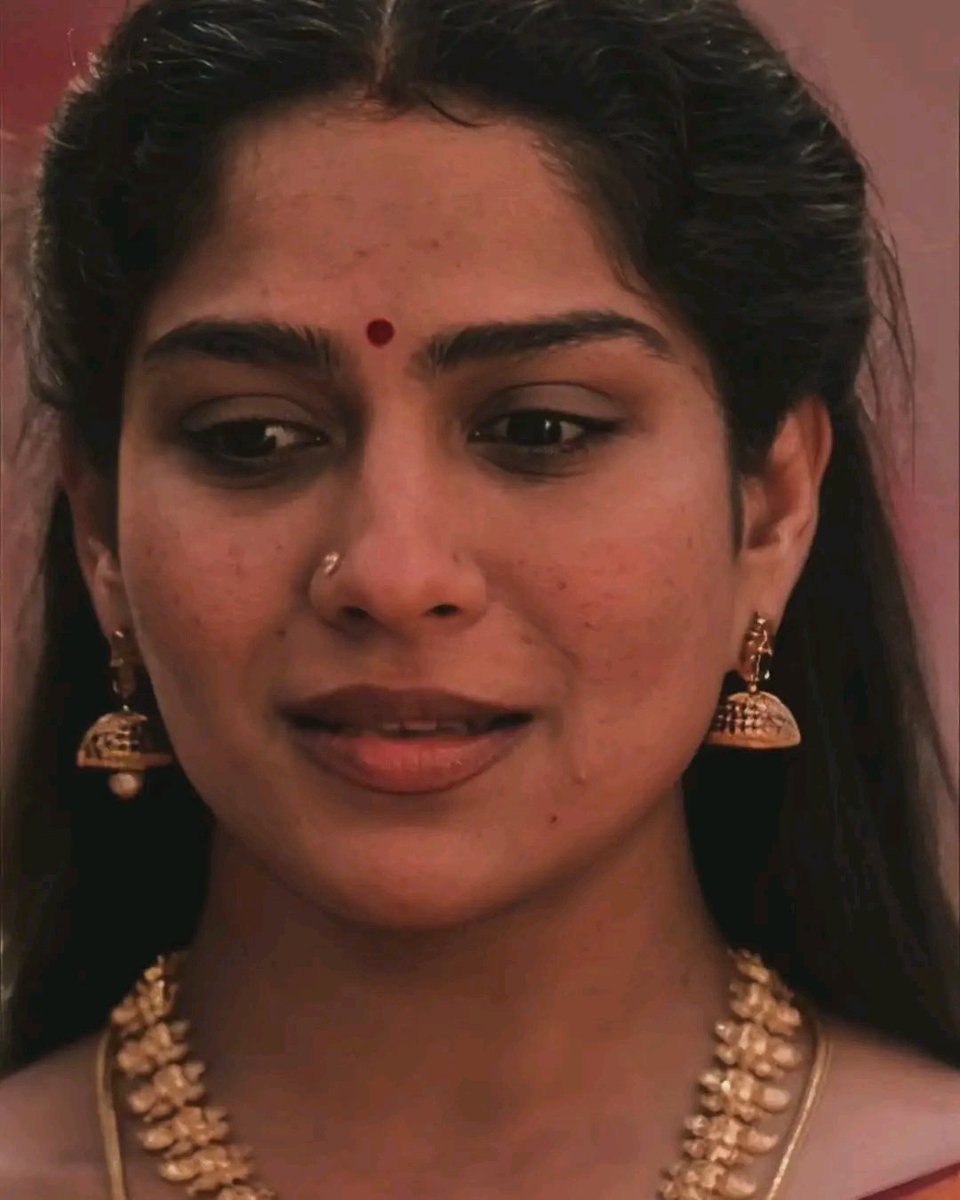 Frd wife-ena idikura vela venam,avarta solliruven

Me: Nethu avan oru sunni pic katirupanea  atha epdi ombuvanu ne solli avanuku adichu vittuye

Fw:athu epdi ungaluku theriyum

Me:adhu matter illa antha sunni enodathu

Fw: eppudi nambarathu

Me:Venuna neeye pathukooo