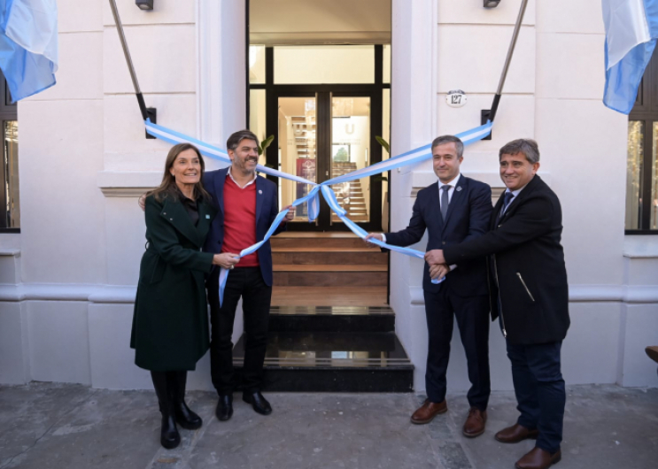 ✌Nueva sede del Programa Puentes en Lobería

agenciacomba.com.ar/nueva-sede-del…

#loberia #unicen #programapuentes #educacion #UNLZ #comBA <a href="/BAProvincia/">Gobierno PBA</a> <a href="/Carli_Bianco/">Carli Bianco</a> <a href="/Barrenapablok/">Pablo barrena</a> <a href="/Kicillofok/">Axel Kicillof</a>