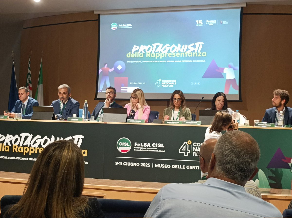 IV congresso Felsa CISL ..#protagonistidellarappresentanza .. "ogni lavoratrice e ogni lavoratore deve sentire al proprio fianco lo Stato e il Sindacato".💚 #danielafumarola