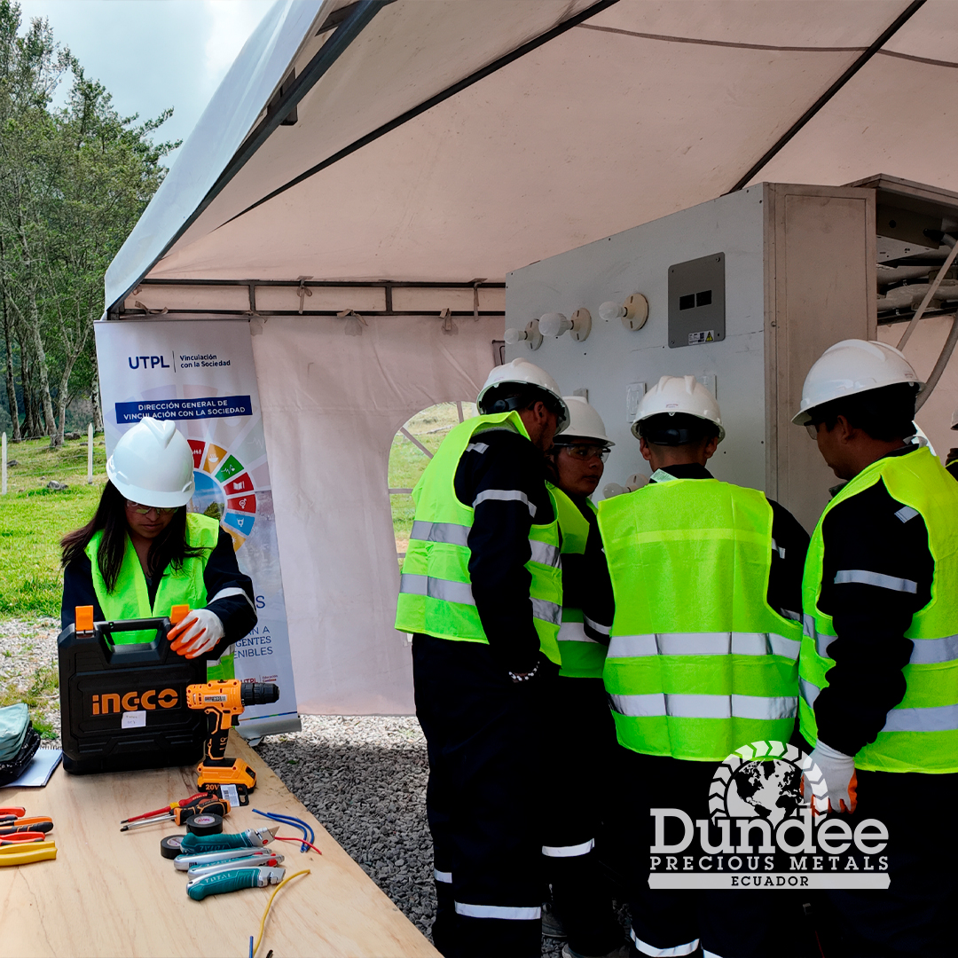 ✨ ¡Cerramos con orgullo el primer taller de electricidad avalado por CIMA de la UTPL!
Estudiantes de varias comunidades fueron los primeros en completar este curso certificado, que les brinda herramientas para transformar su entorno, su trabajo y su día a día.🔧