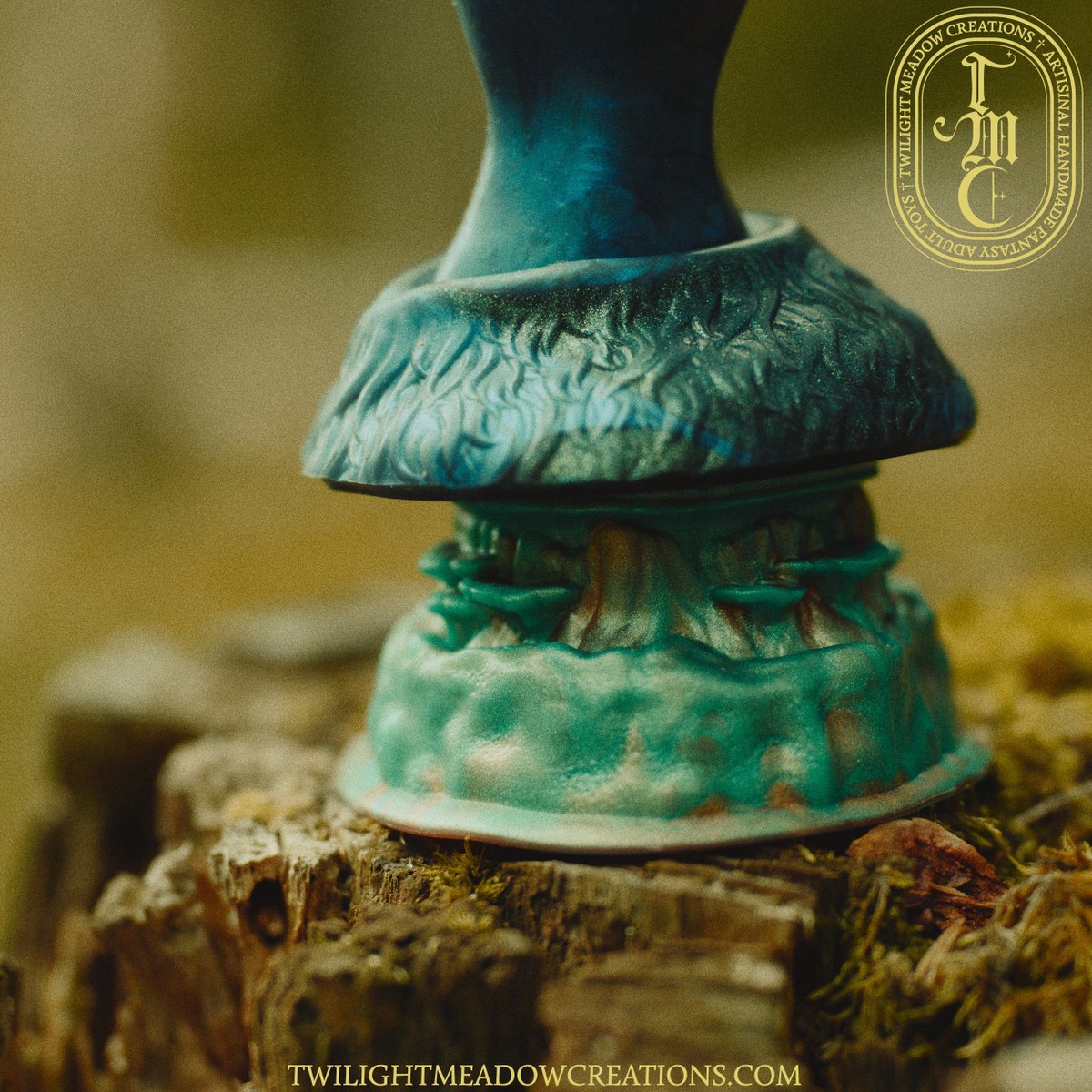 We can finally present to you, The Altar:  

✨ Deep in the meadow at the edge of the dark woods they say the King of All Trees was felled. Nowadays the remains are a cherished, sacred altar for those who kneel before it and know how to speak in ancient tongues. ✨