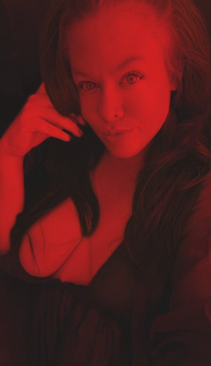 Make no mistake, I’m a descendant of Lilith — and I will feast on your sins. 🫦