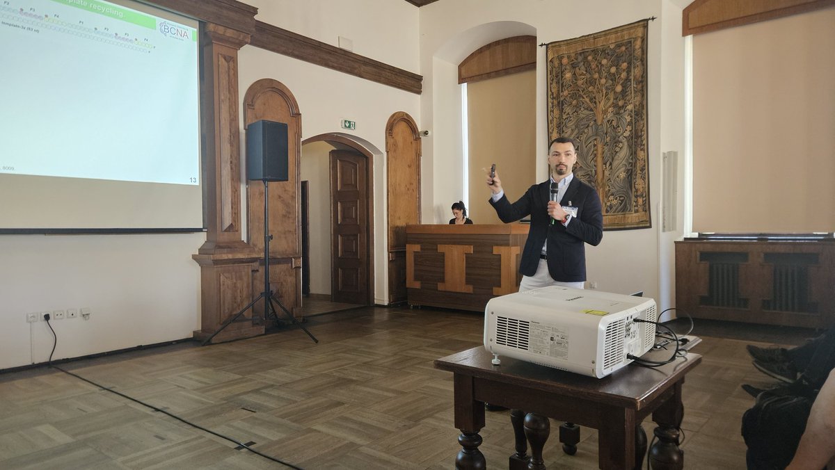 hocekm's tweet image. Great first day of the 19SCNAC conference in Cesky Krumlov.