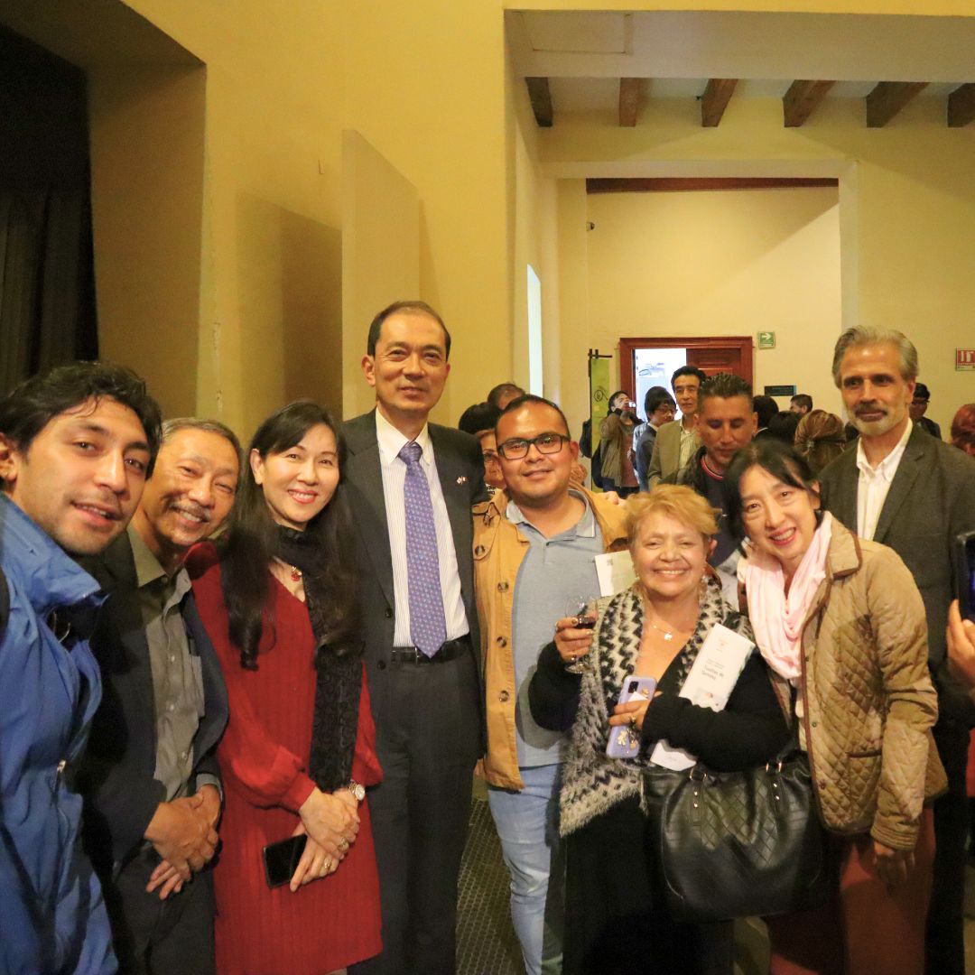 Embajador del Japón en México (@embjpmx) on Twitter photo Que alegría celebrar la inauguración del primer #MesdeJapón🇯🇵 en México🇲🇽 en <a href="/MuseoCulturas/">Museo Nacional de las Culturas del Mundo INAH</a> y encontrarme con tantas personas interesadas por la cultura japonesa😀
En <a href="/JapanEmb_Mexico/">JapanEmb_Mexico</a> compartiremos los eventos, espero puedan asistir a muchos.
Compartan sus fotos conmigo📸 Que alegría celebrar la inauguración del primer #MesdeJapón🇯🇵 en México🇲🇽 en <a href="/MuseoCulturas/">Museo Nacional de las Culturas del Mundo INAH</a> y encontrarme con tantas personas interesadas por la cultura japonesa😀
En <a href="/JapanEmb_Mexico/">JapanEmb_Mexico</a> compartiremos los eventos, espero puedan asistir a muchos.
Compartan sus fotos conmigo📸