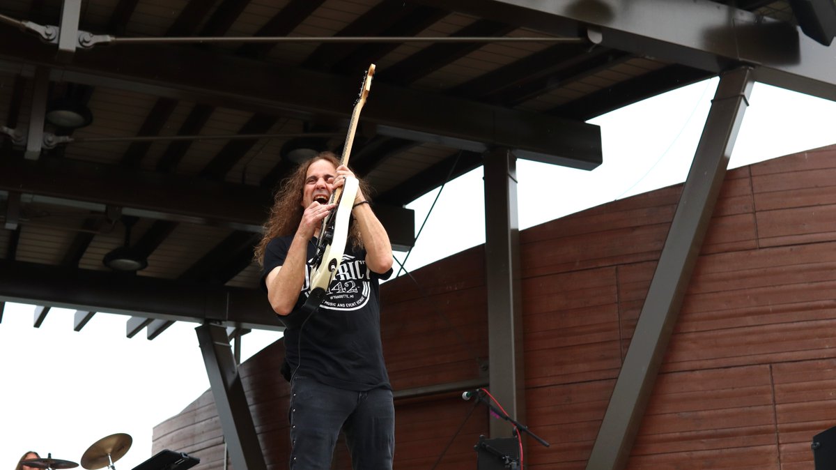 The Lounge Puppets lit up the stage and didn’t let a little rain stop the show. The crowd stuck it out, and the music never missed a beat. Thank you to everyone who came out and a special shoutout to The Lounge Puppets for giving it their all! 

wheelingparkdistrict.com/summer-enterta…