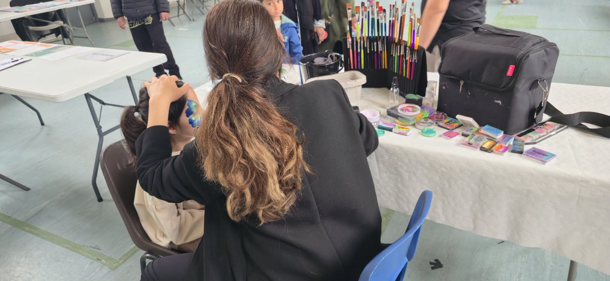 G_tonCentre's tweet image. What a fantastic Community Fun Day at the Girlington Centre with @hopenothate 🎉 People from all walks of life coming together — unity at its best. Great vibes, delicious food from around the world, and real community spirit. This is what we&apos;re all about! 🌍❤️ #CommunityUnity