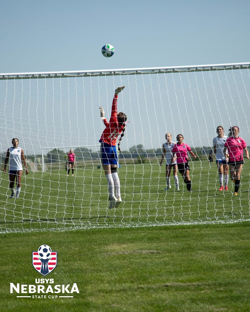 ChadEichenberg1's tweet image. Proud of Emaleigh and her teammates. Captured a State Championship this weekend and will head to Regionals in KC. The goalie box can be stressful but she鈥檚 done a great job. 鈿斤笍馃挌馃