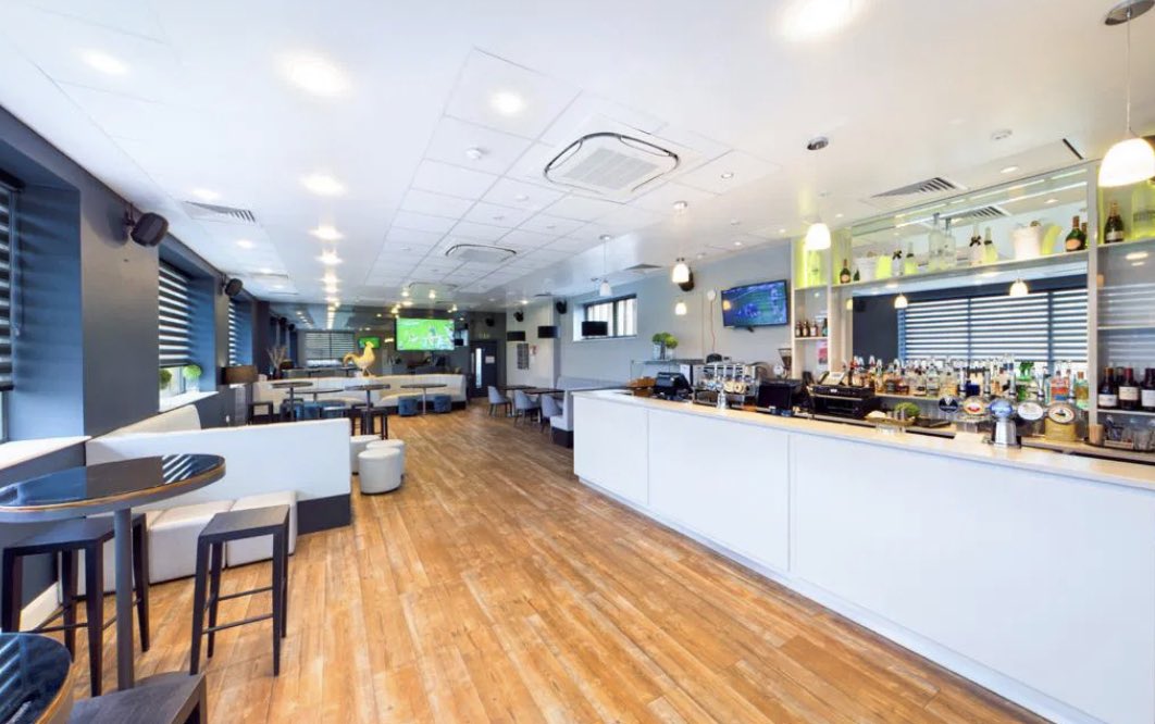 THE LOUNGE THIS WEEK ⬇️

Mon 9th June: 4pm - 8pm 
Tues 10th June:  4pm - 10pm 
Weds 11th June: CLOSED 
Thurs 12th June: 4pm - 10pm 
Friday 13th June: 4pm - 8pm 
Sat 14th June: 9am - 12pm 
Sun 15th June: CLOSED 

To get in touch ⤵️

📱 01306 400151