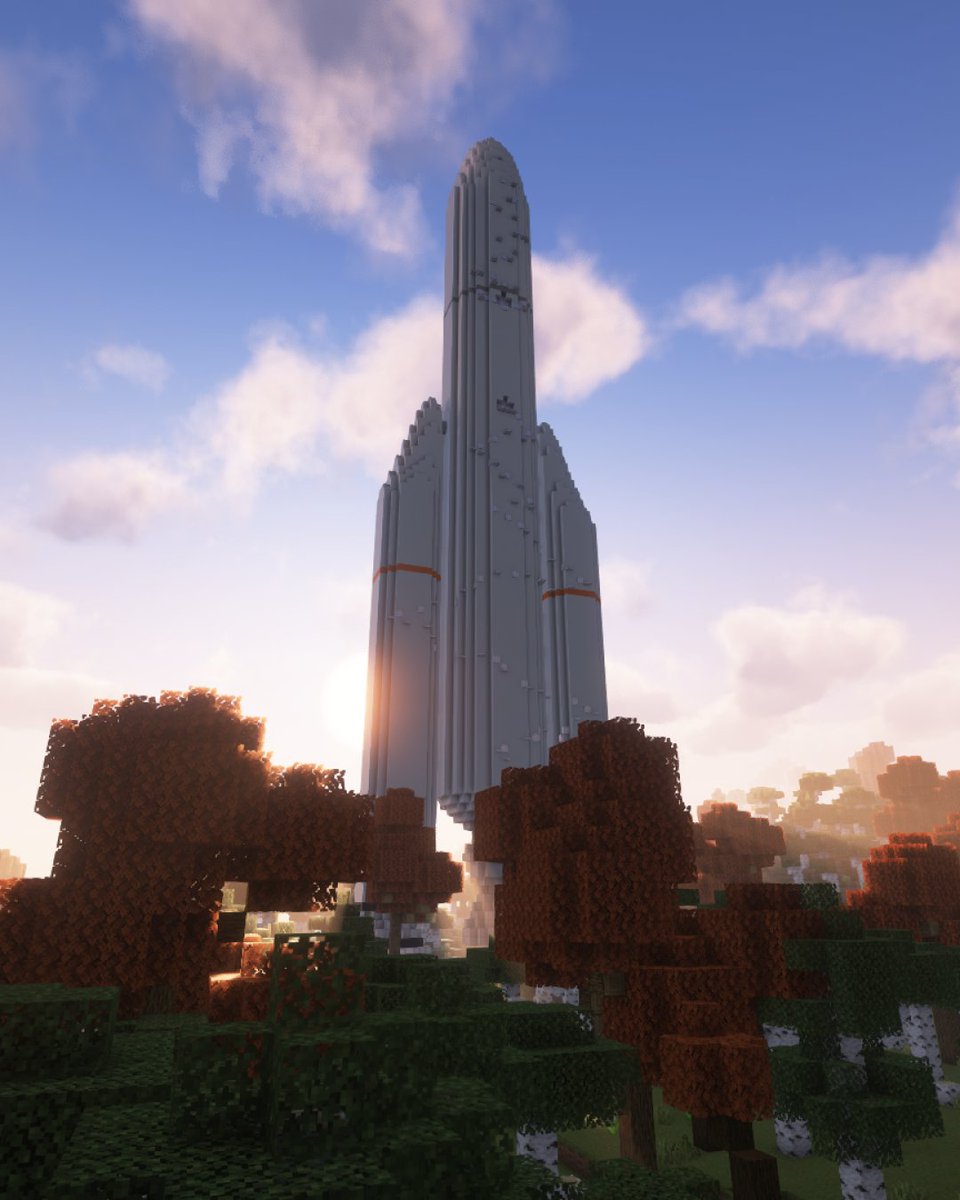ArianeGroup's tweet image. Some people build castles.
Others dig mineshafts.
We鈥檝e placed an Ariane 6 in the background 馃憖
Even in a cubic world, you can still identify its shape!
馃憠 In a Minecraft environment, which biome do you think would be a good place for Ariane 6 to land?
#Ariane6 #Minecraft
