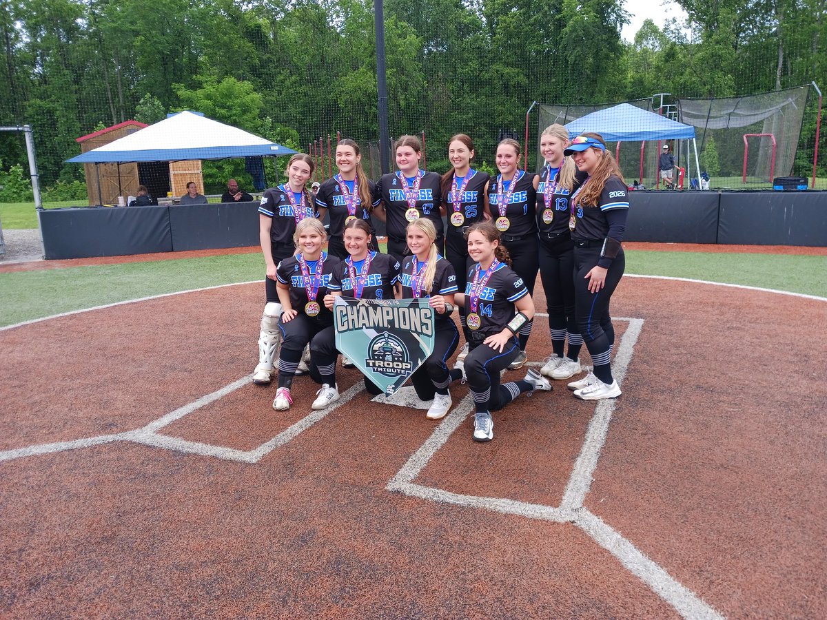 MApplegarth2027's tweet photo. 2025 Troop Tribute Champions.  I may have got the W on the mound,  it was 💯 due to this absolute rock star center feilder @MakennaLots.  Not only did she track down every fly ball to the outfield,  she secured the game with a 3 run blast. https://t.co/dkg6qXuZWo