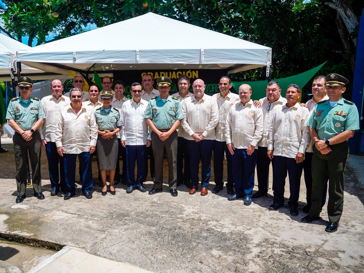 Acompañamos al primer grupo de integrantes de la Policía Cívica de Mayores del Departamento de Policía Sucre, durante la ceremonia de nombramientos oficial. 

En nuestra administración, seguiremos apoyando incansablemente a aquellos que propendan por hacer el bien y trabajar por