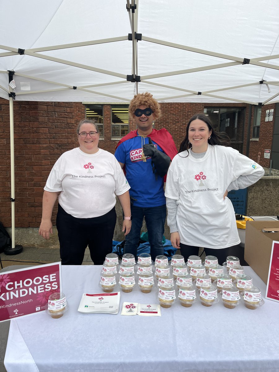 Huge shoutout to everyone who came out to help us kick off #KindnessWeek at today’s Flag Raising for The Kindness Project.

Share your kindness, post using #kindnessnorth and tag us @kindnessnorth

Learn more about The Kindness Project at KindnessNorth.ca
