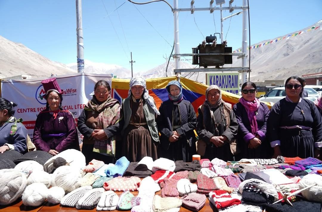 The Ministry of Tourism, GoI, in association with Administration of the Union Territory of Ladakh organized a hands-on workshop in the #VibrantVillages of Durbuk and Tangtse in Leh District on June 9. Hon’ble Executive Councillor Tashi Namgyal Yakzee served as the Chief Guest.