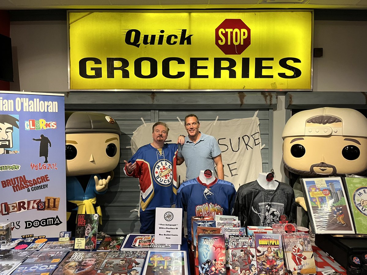 MessBucketComic's tweet image. A big thank you to jayandsokentbobsecretstash @SModcastle and @BrianCOHalloran for a really great weekend!! #messbucketcomics #brianohalloran #smodcastle #jayandailentbobssecretstash