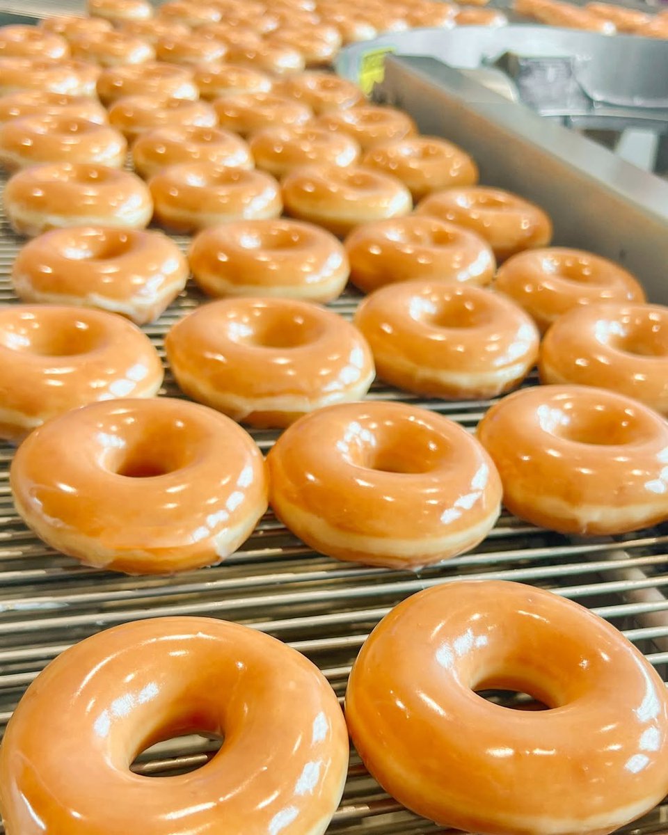 Churchill Square (@churchillsquare) on Twitter photo Pillowy soft and glaze-ilicious, the Original Glazed from <a href="/krispykremeUK/">Krispy Kreme UK</a> is the perfect gift for a Dad with a sweet tooth. ๐๐ฉ
#churchillsquare #krispykreme #fathersday Pillowy soft and glaze-ilicious, the Original Glazed from <a href="/krispykremeUK/">Krispy Kreme UK</a> is the perfect gift for a Dad with a sweet tooth. ๐๐ฉ
#churchillsquare #krispykreme #fathersday