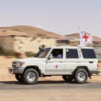 AGrandICRC's tweet image. Release of prisoners, medical evacuations, family reunifications, assistance to populations across frontlines. Across the world, and in #Somalia since 1977, we @ICRC offer our services as a neutral intermediary, in discretion and thanks to the trust of all parties.