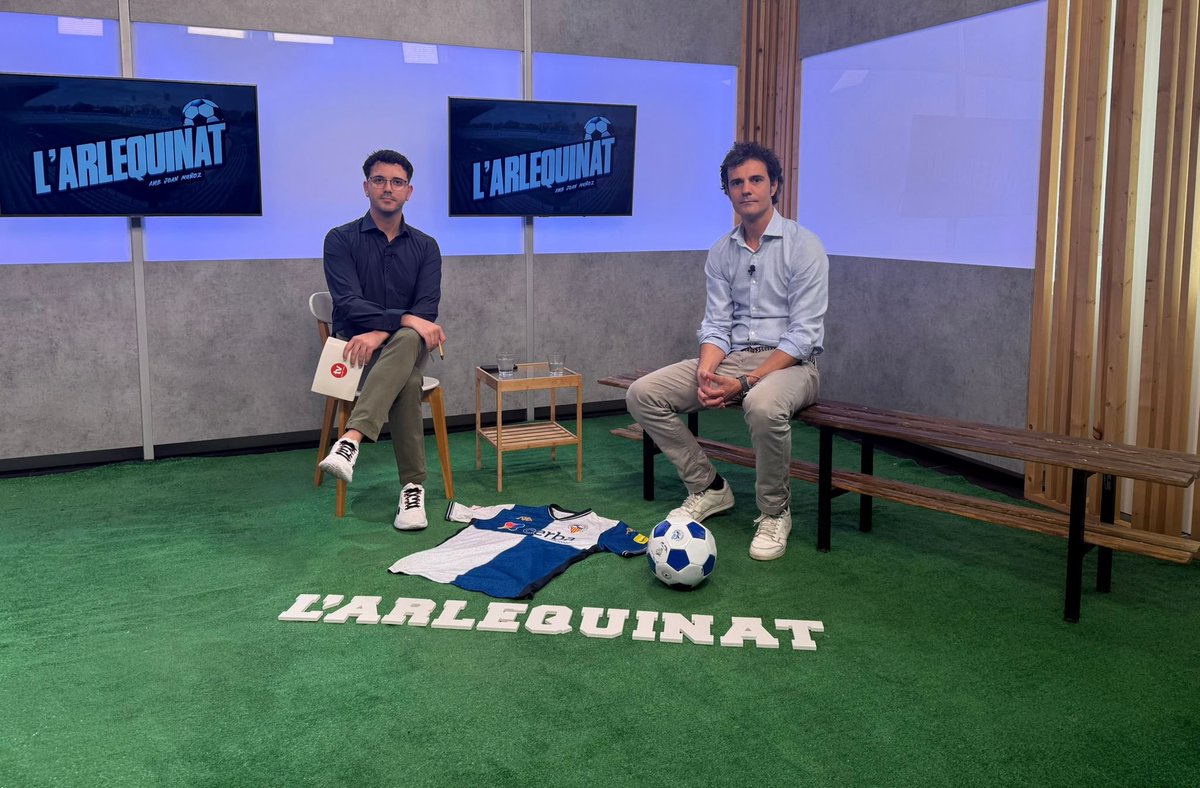 TV Sabadell Vallès (@tvsabadell) on Twitter photo 🚨 Aquesta nit, a <a href="/LArlequinat/">L'Arlequinat</a>, entrevista al director general del <a href="/CESabadell/">CE Sabadell 🧅</a>, @BrunoBatlle!
🤔 Què podem esperar de la temporada 2025/26? Qui liderarà la parcel·la esportiva?
📡 A les 21 hores, a <a href="/TVSabadell/">TV Sabadell Vallès</a>, amb <a href="/JoanMunozz/">Joan Muñoz Consentino 🧅</a>! 🚨 Aquesta nit, a <a href="/LArlequinat/">L'Arlequinat</a>, entrevista al director general del <a href="/CESabadell/">CE Sabadell 🧅</a>, @BrunoBatlle!
🤔 Què podem esperar de la temporada 2025/26? Qui liderarà la parcel·la esportiva?
📡 A les 21 hores, a <a href="/TVSabadell/">TV Sabadell Vallès</a>, amb <a href="/JoanMunozz/">Joan Muñoz Consentino 🧅</a>!