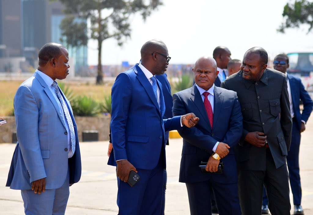 #Kolwezi                                                                   
A l’aéroport ce lundi en début d’après-midi, pour saluer l’arrivée du Président de la République Félix Tshisekedi et son Epouse, La Première Dame ; il y avait aussi le Gouverneur du Haut-Katanga, Jacques