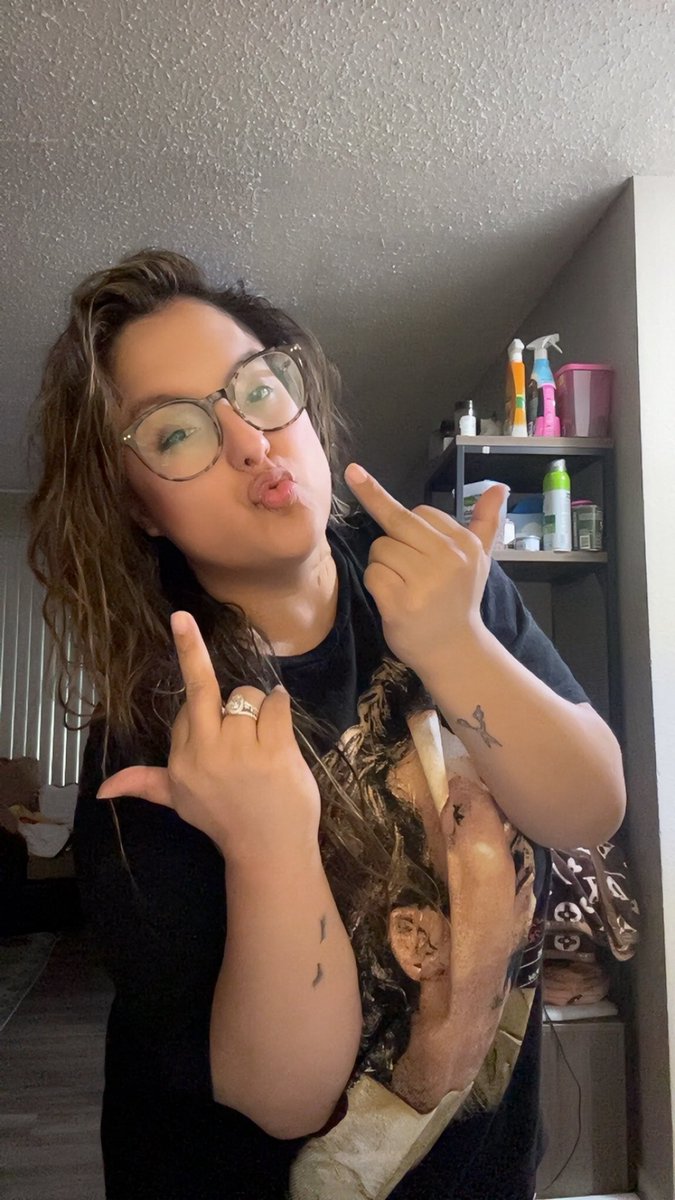 PRedcity's tweet image. Two for one today 🥹 

findom femsub paypig whalesub cashcow bratworship humiliation cuck paypigs findomgoddess goddess