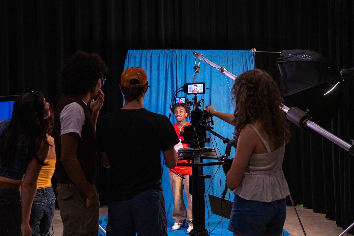 A recent addition to the TXST San Marcos Campus, Live Oak Hall and its state-of-the-art tools have transformed the university’s filmmaking and electronic media programs. 

hillviews.txst.edu/articles/2025/…