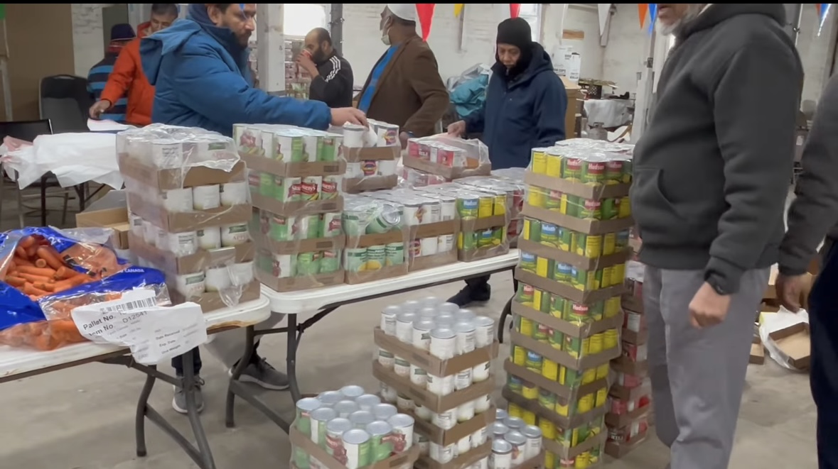 📢 FREE Food Distribution 🍎🥦

Join the Bangladesh Association of South Jersey and our Multicultural Services office for a Free Food Distribution every Thursday this month in Atlantic City! 

🕥 10:30 AM – 1:00 PM
📍2705 Fairmount Ave

acnj.gov/News/View/2256…