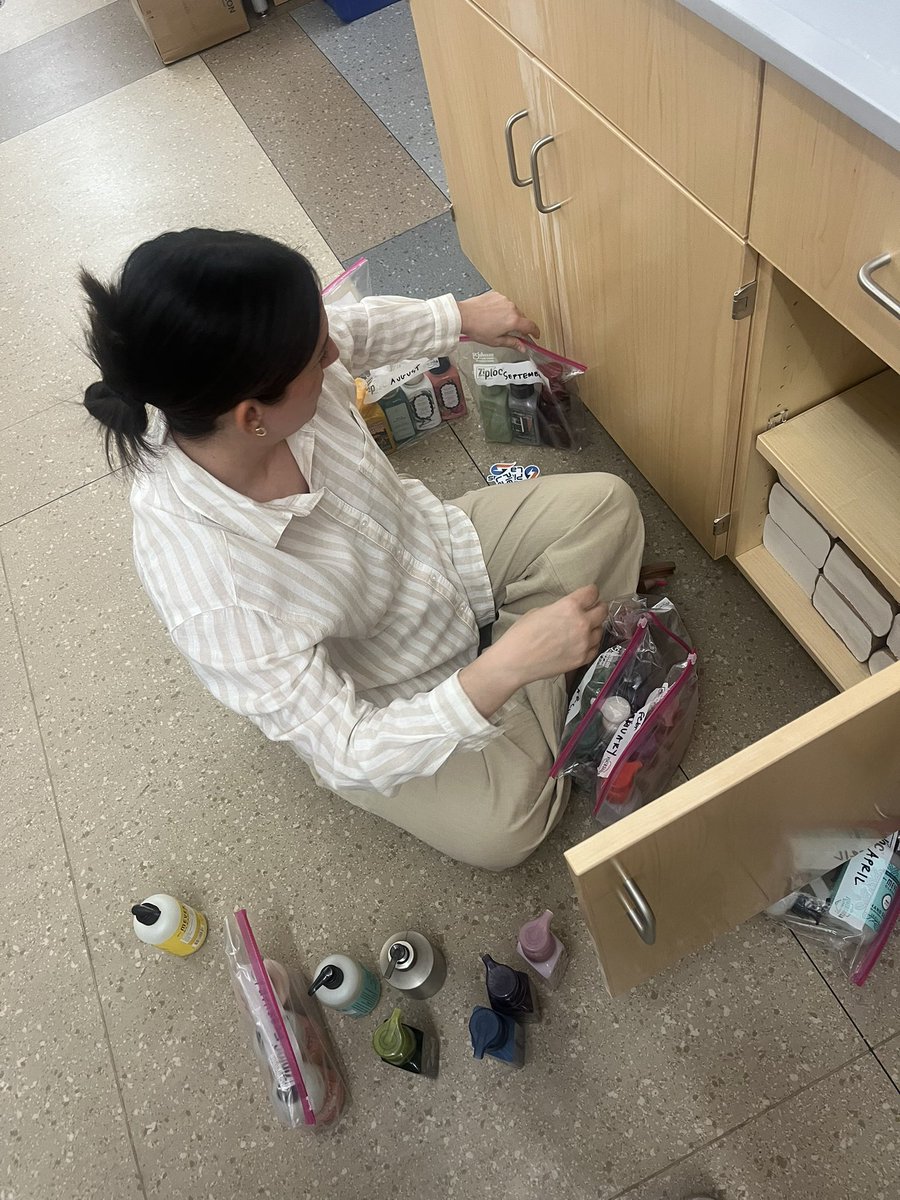Nicole Arellano (@nsarellano9) on Twitter photo Soap obsessor in her natural habitat <a href="/TheElfLab/">Elf Lab πΊπ¦π³οΈβππ³οΈββ§οΈβ§οΈππΎππ½ππ§</a> Soap obsessor in her natural habitat <a href="/TheElfLab/">Elf Lab πΊπ¦π³οΈβππ³οΈββ§οΈβ§οΈππΎππ½ππ§</a>