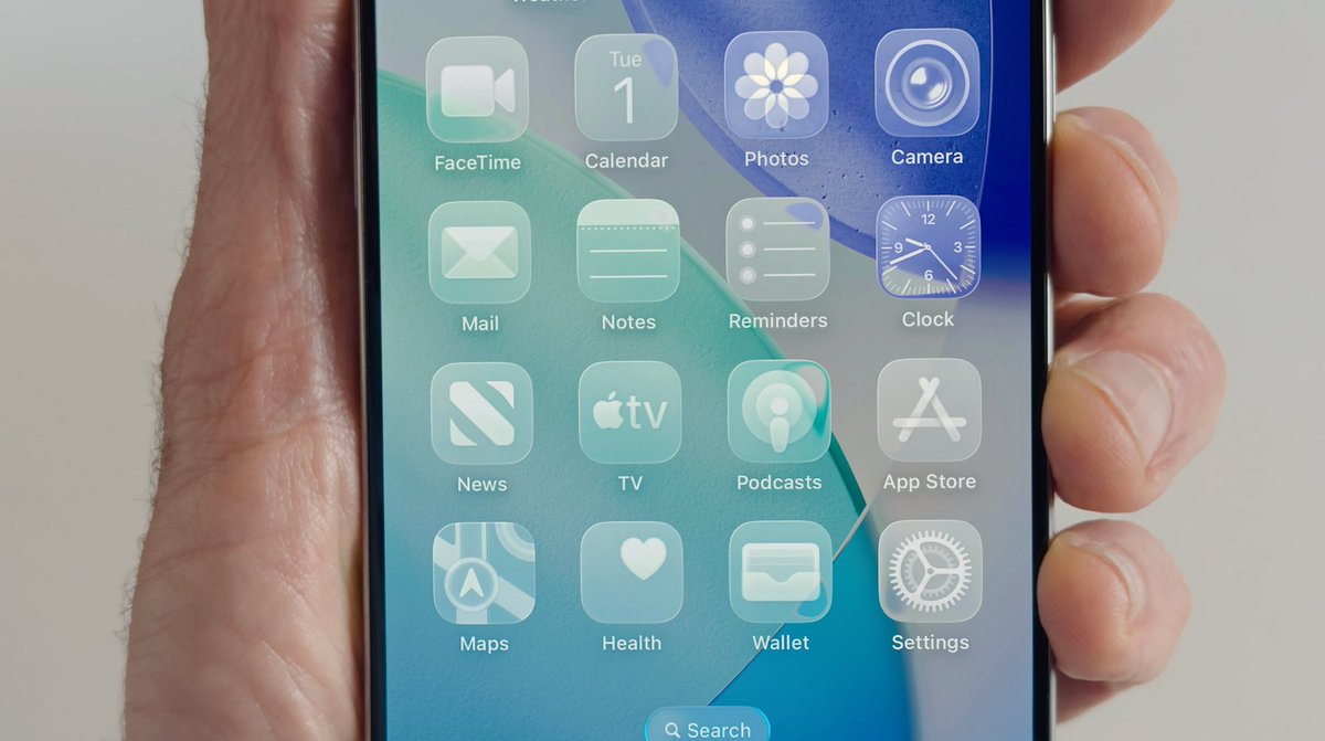 Creative_Rants's tweet image. Chat, what do we think of the all clear look?

#WWDC25