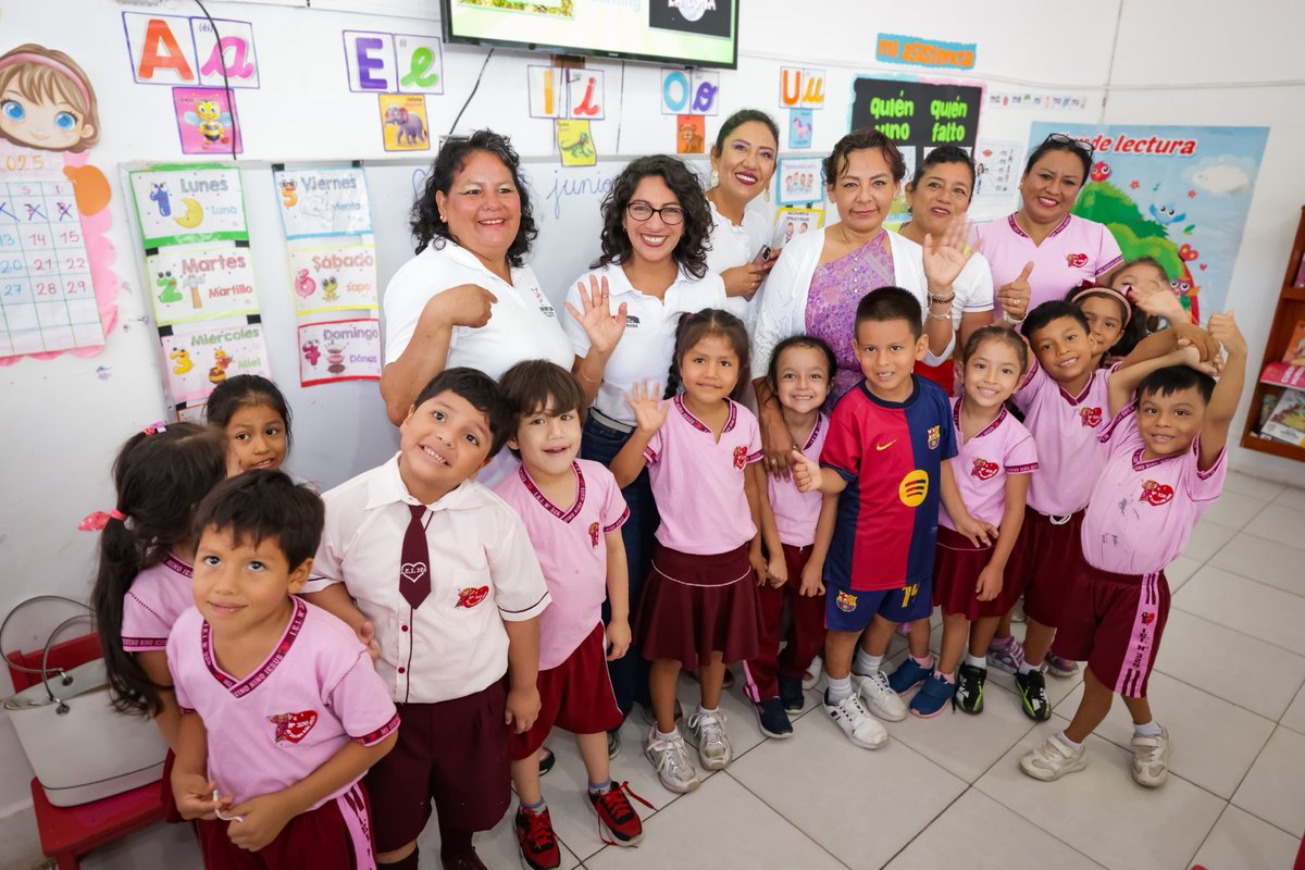 Ministerio de Desarrollo e Inclusión Social (@midisperu) on Twitter photo #NotaDePrensa | La ministra de Desarrollo e Inclusión Social, <a href="/LeslieUrteaga/">Leslie Urteaga</a>, llegó a la ciudad de Tarapoto, región San Martín, para cumplir una agenda de trabajo, junto a la congresista <a href="/KiraAlcarraz/">KiraAlcarraz</a>, teniendo como primer punto de agenda la visita a la Institución Educativa #NotaDePrensa | La ministra de Desarrollo e Inclusión Social, <a href="/LeslieUrteaga/">Leslie Urteaga</a>, llegó a la ciudad de Tarapoto, región San Martín, para cumplir una agenda de trabajo, junto a la congresista <a href="/KiraAlcarraz/">KiraAlcarraz</a>, teniendo como primer punto de agenda la visita a la Institución Educativa