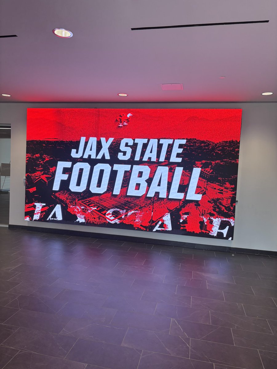 Jacksondeal57's tweet image. Had a good time at the @JaxStateFB specialist camp. Thank you @maxwellthurmond and @JAJones1218 for the hospitality.
@trlong02 @MattOverton_LS @RecruitTheHills