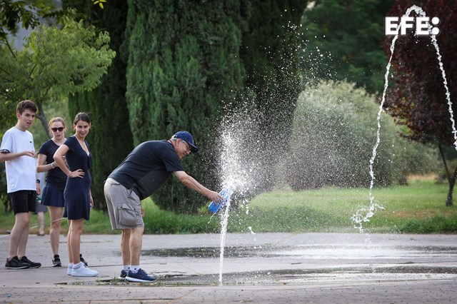 La Aemet mantendrá activo este martes un aviso amarillo por altas temperaturas de hasta 38 grados en  las Vegas del Guadiana. 

Este lunes, Navalvillar de Pela (Badajoz)  y Puerto Rey (Cáceres) están entre las zonas más calurosas del país, con 39,7 grados.