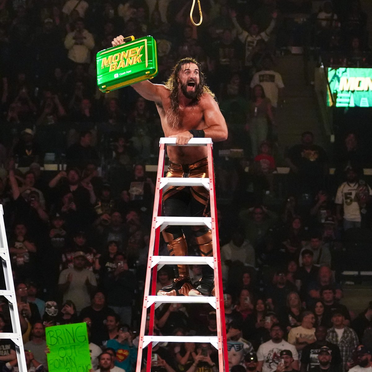 💰 #MITB 💰