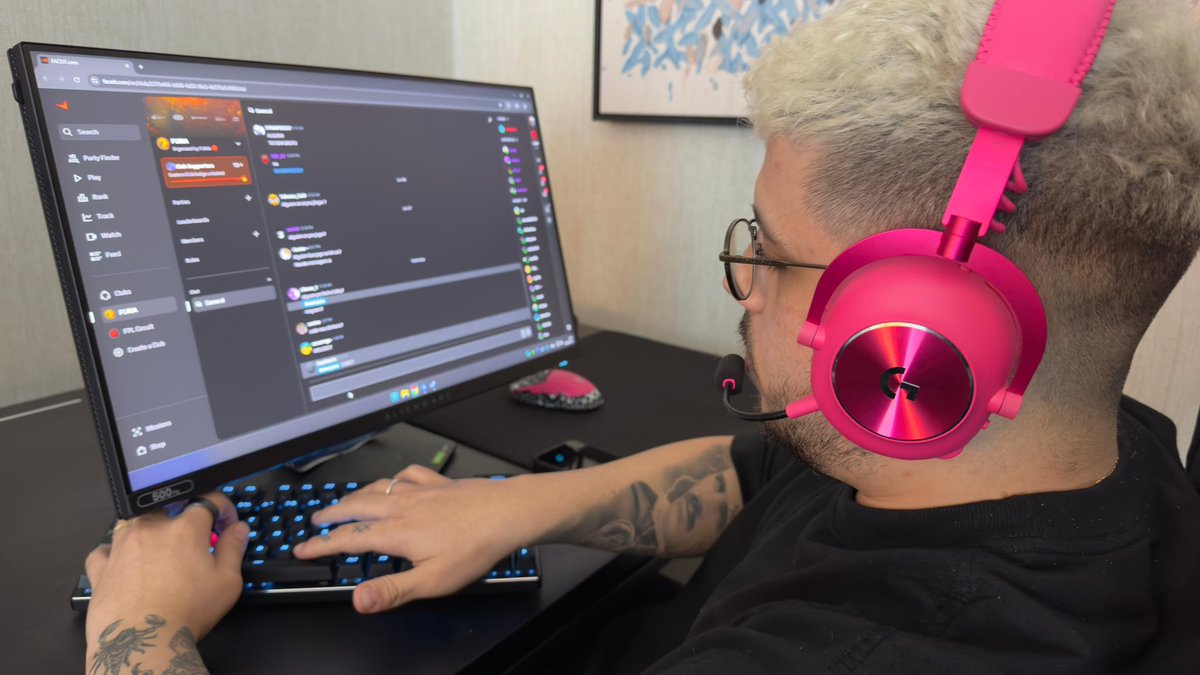 Aquela checada no HUB da FURIA na <a href="/FACEIT/">FACEIT</a> antes de partir pra MD3 decisiva do Major! 🔥

E vc aí, não fica de fora! Vem aproveitar as premiações e outros benefícios.
🔗 faceit.com/pt/club/227fe4…
