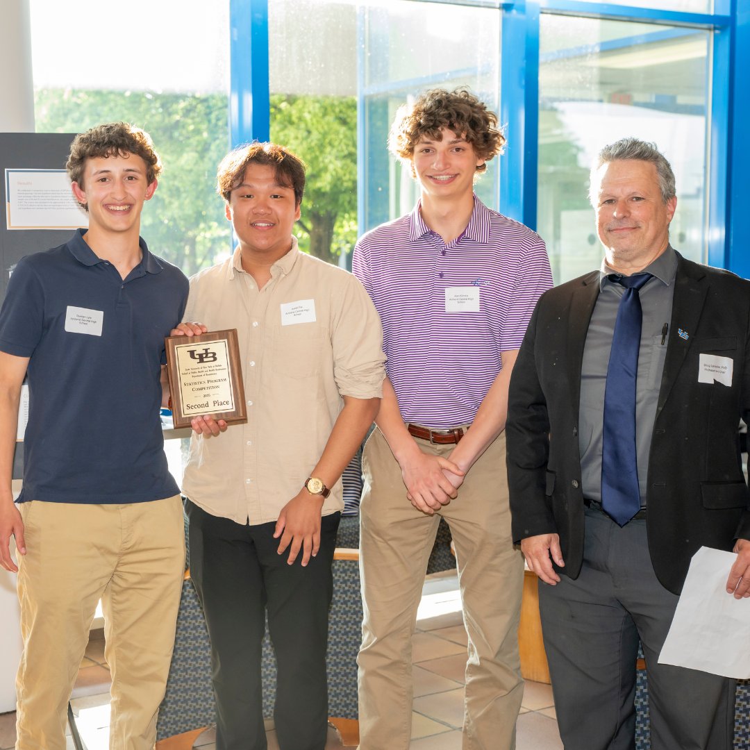 ubsphhp's tweet image. Social media, energy drinks and taste buds were just some of the statistical topics presented at this year&apos;s #UBuffalo Statistics Program Competition hosted by #UBSPHHP. 

Congratulations to the top three winners from Lewiston-Porter, Amherst Central and Grand Island High school!