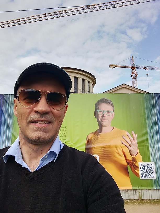 Thomas Hintermaier (@t_hintermaier) on Twitter photo Two cranes and two macroeconomists. Surprised to "encounter" <a href="/christianbaye13/">Christian Bayer</a> when walking through Hofgarten, Bonn. Two cranes and two macroeconomists. Surprised to "encounter" <a href="/christianbaye13/">Christian Bayer</a> when walking through Hofgarten, Bonn.