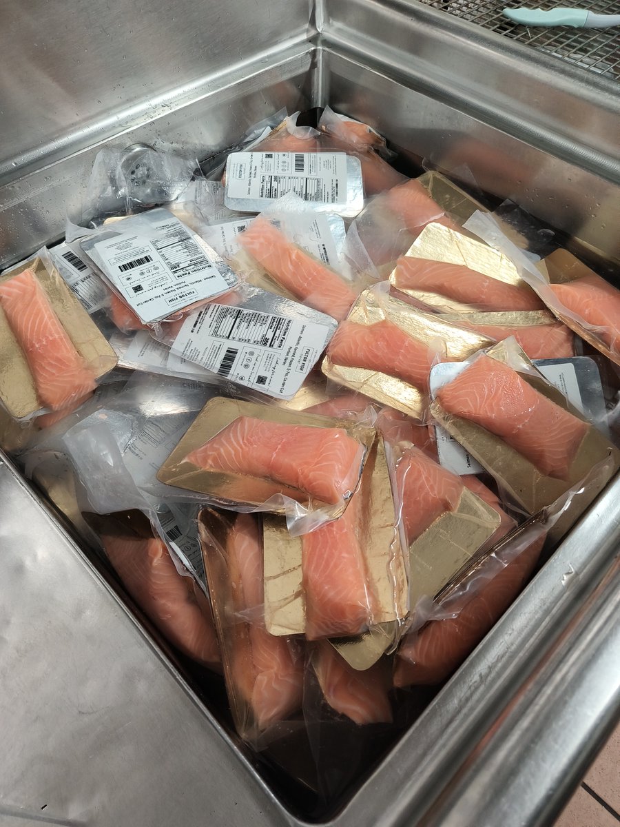 NY Common Pantry (@nycommonpantry) on Twitter photo Hot Meals served delicious seafood tacos!🐟 🌮 Thank you <a href="/FultonFish/">Fulton Fish Market</a> for the salmon. Hot Meals served delicious seafood tacos!🐟 🌮 Thank you <a href="/FultonFish/">Fulton Fish Market</a> for the salmon.
