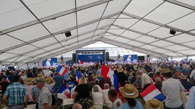 anthonyzeller_'s tweet image. 6000 personnes réunies à Mormant pour célébrer notre victoire du 9 juin 2024.
Quel succès, c’était fou !!!
Merci les amis 😍
@PatriotsEU 
#Loiret