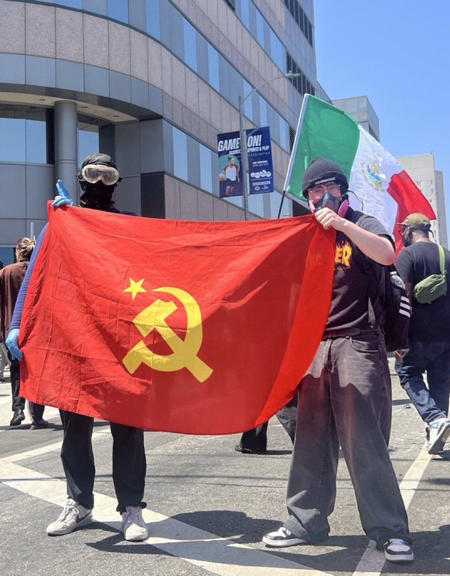 <a href="/aapayes/">aapayés</a> Los  culpables son los de siempre . Comunismo e Islamismo …el mal de la humanidad.