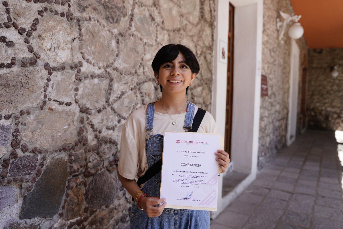 JorgeAlbertoR_'s tweet photo. Andrea concluyó exitosamente el 1er Curso de Manejo. Como participante con discapacidad auditiva, su logro refuerza nuestro compromiso con la inclusión. ¡Tu ejemplo inspira!👏🏻🤩

Seguiremos trabajando para que más historias como la tuya se repitan.🙌🏻

#PachucaDeOportunidades #CapitalDeLaTransformación