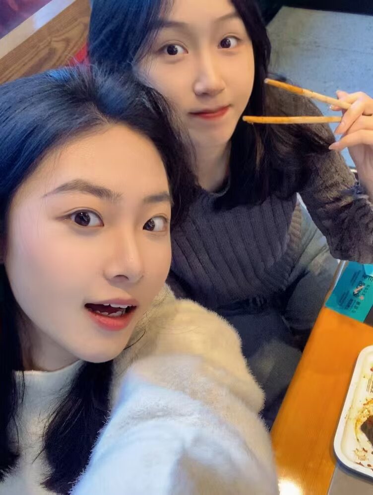 wangyishu212's tweet photo. 射我 脸上 #反差婊 #母狗 #射屏 https://t.co/aYMdqDToRE